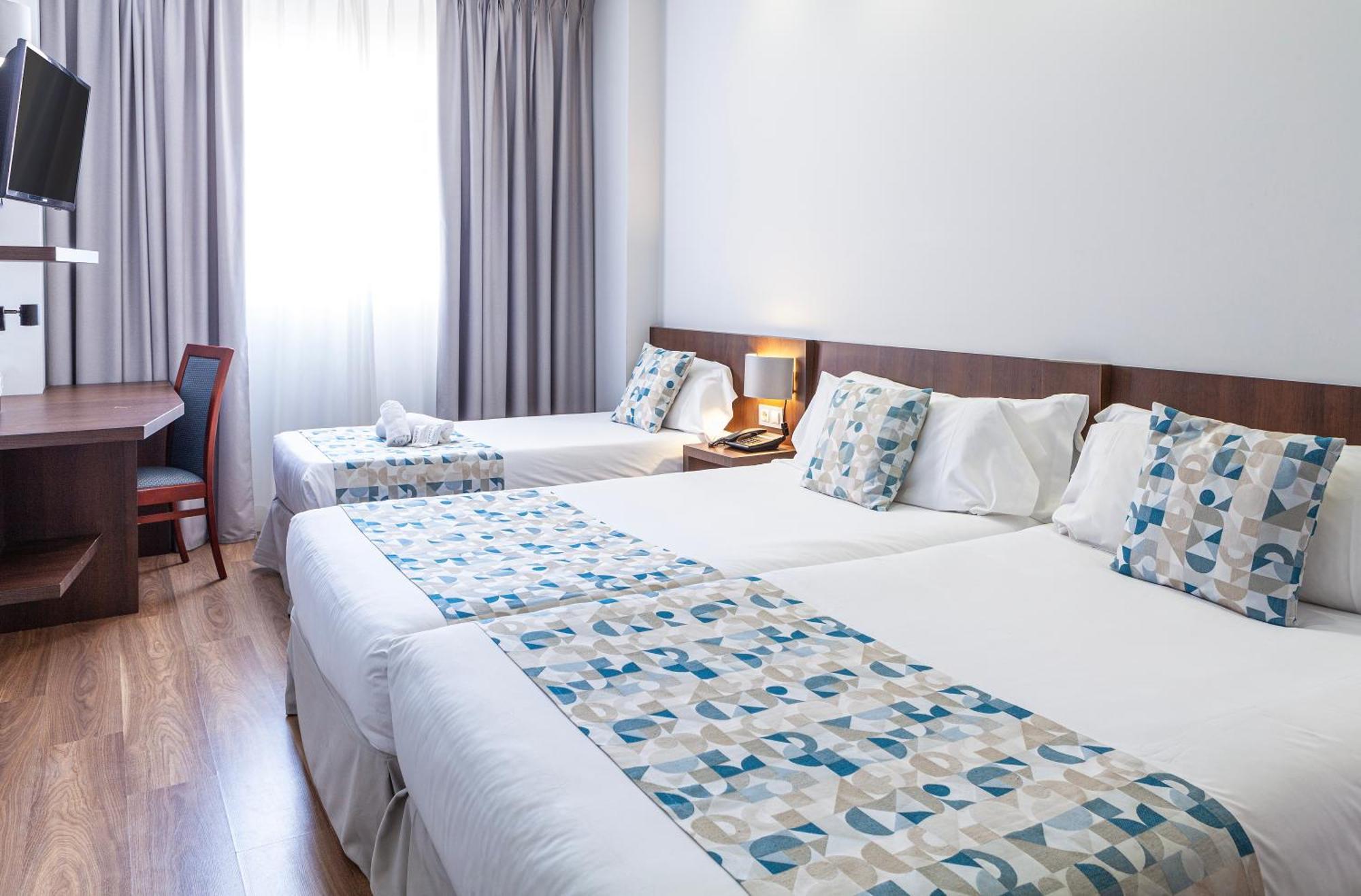 Hotel Olympia Universidades Valenza Esterno foto