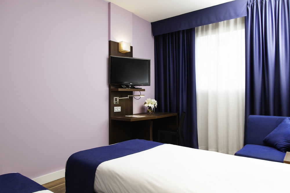 Hotel Olympia Universidades Valenza Esterno foto